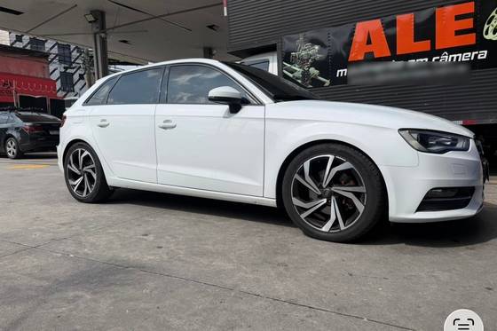 AUDI A3 1.8 TFSI SPORTBACK 16V GASOLINA 4P AUTOMÁTICO AUDI A3 1.8 TFSI SPORTBACK 16V GASOLINA 4P AUTOMÁTICO